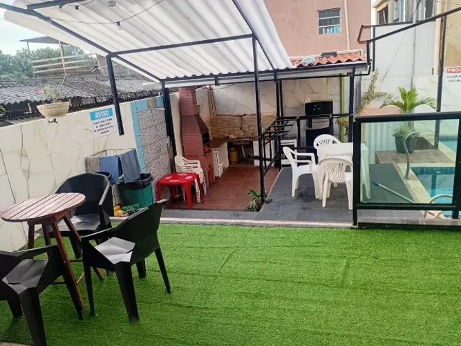 CASA COM PISCINA + ÁREA GOURMET COMPLETA