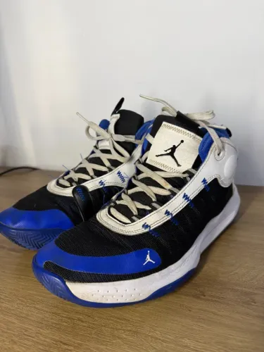Air Jordan Flight tamanho 43