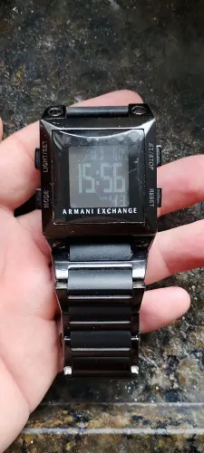 Relógio digital Armani Axchange em perfeito estado de conservação