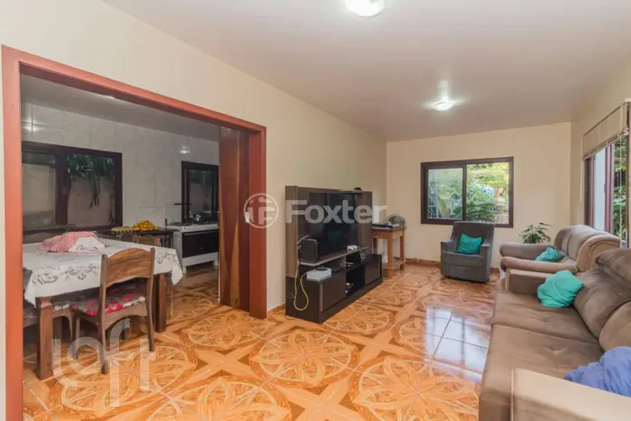 Casa à venda em Tristeza com 290 m², 4 quartos, 1 suíte, 2 vagas