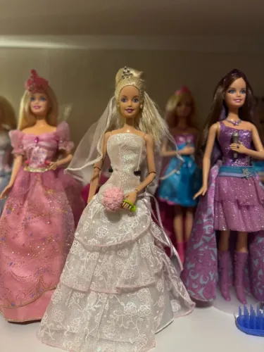 Barbie noiva anos 90