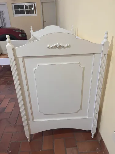 Berço provençal Sonhos de Ninar pouco uso