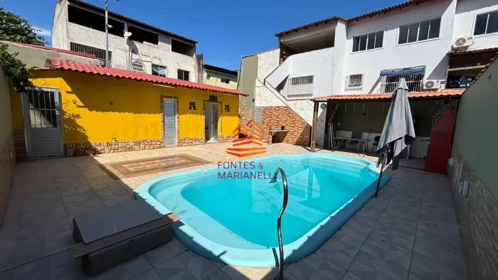 Casa Alto Padrão | 3 Quartos, 2 Suítes | Piscina e Área Gourmet | Jardim Asteca