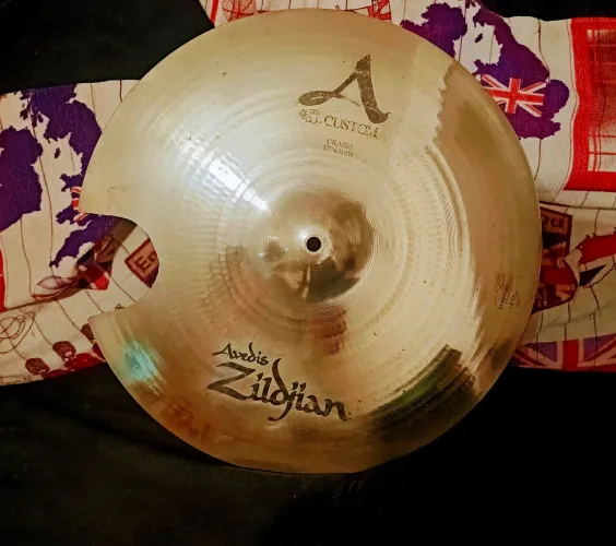 Prato Zildjian A Custom Crash 17 - TOP