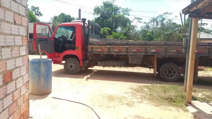 Vendo vw790 ano ou troco em caminhão do meu interesse se merecer volta eu dou volta