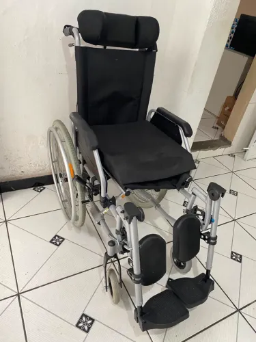 Cama Hospitalar + Cadeira de rodas + Colchão casca de ovo