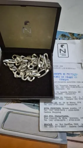 Vendo corrente masculina em prata maciça 925, comprimento de 50 cm.