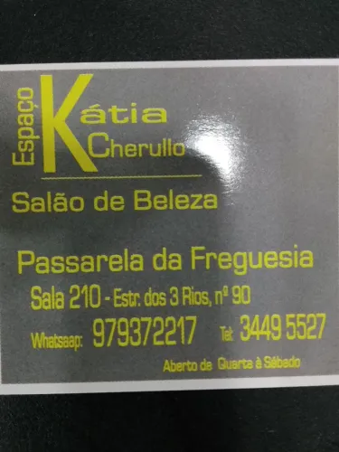 Auxiliar de cabeleireira