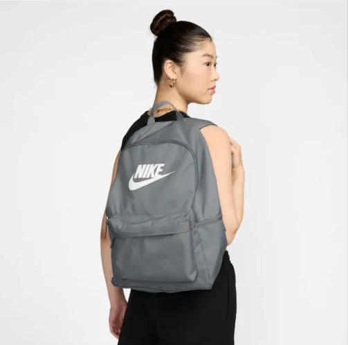 Mochila Nike Heritage Unisex cinza 