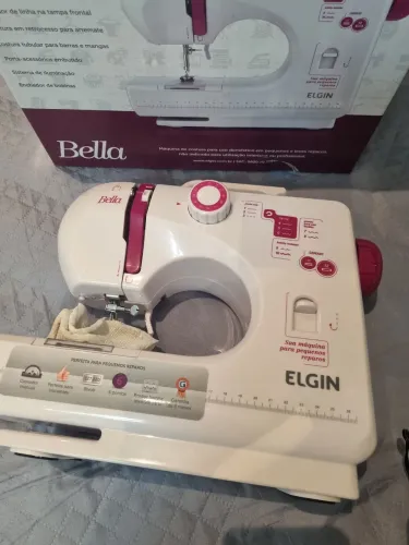 Maquina de costura para pequenos reparos