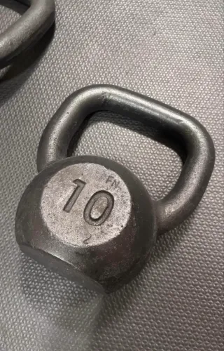 Kettlebell  10 quilos - peso academia 