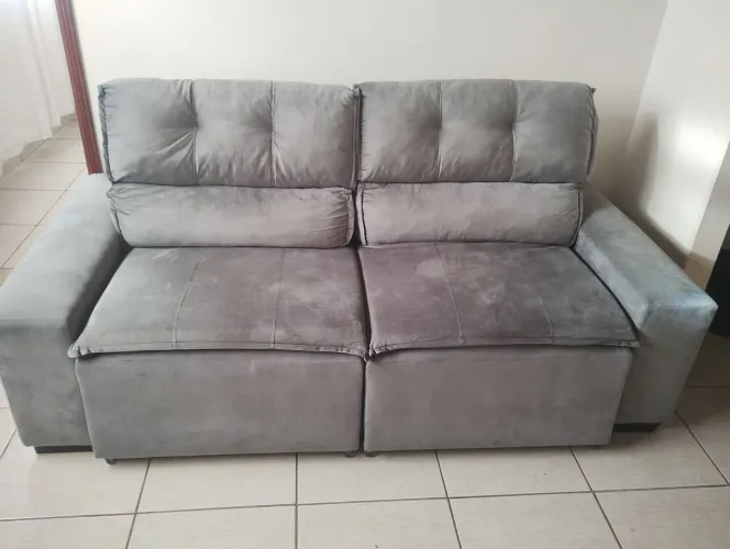 Sofá retrátil semi novo