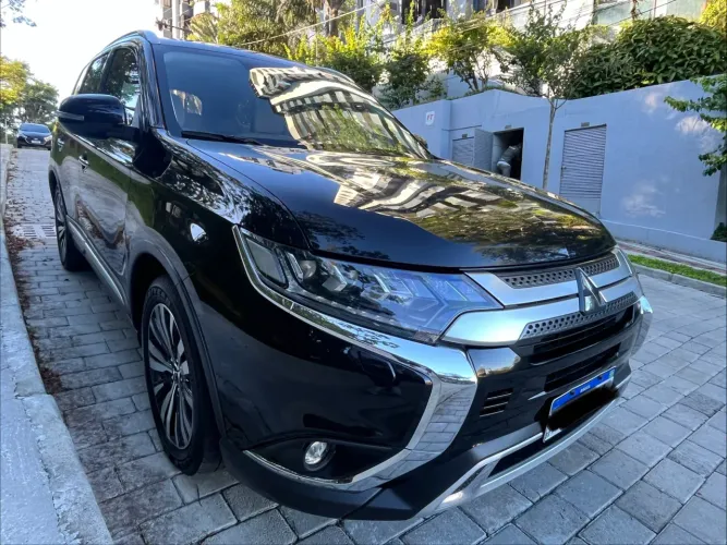 Mitsubishi Outlander HPE-S 2.2 Diesel 4X4 Aut. 2022