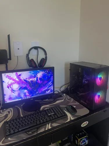 Pc completo de entrada para jogos e tarefas