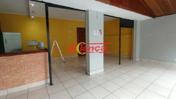Salão para alugar com 110m², cozinha, na Vila Moreira - Guarulhos/SP por R$4.000,00