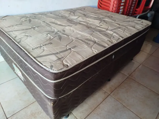 Cama box casal