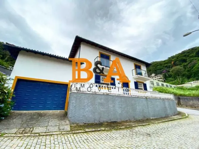 Casa à Venda Valparaiso Petrópolis