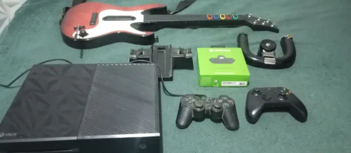 Léia a descrição lote de acessórios e Xbox One
