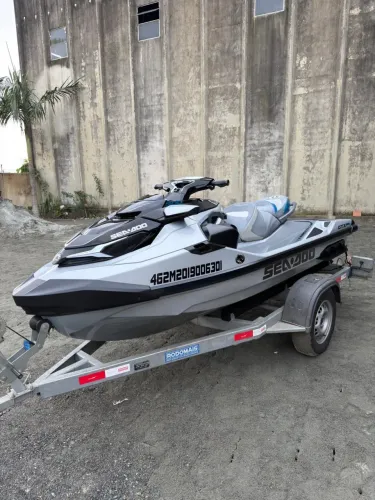 Jet-Ski Sea-Doo 300 GTX Limited - 2020  - carreta rodoviária 
