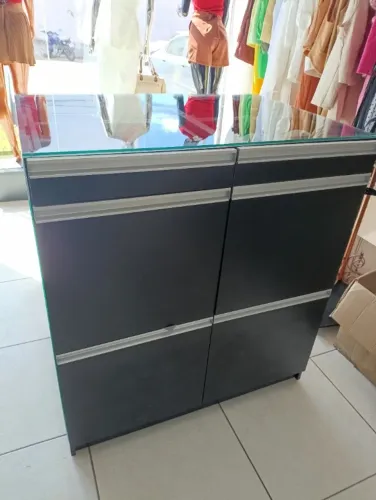 MOSTRUÁRIO COM ESTOQUE