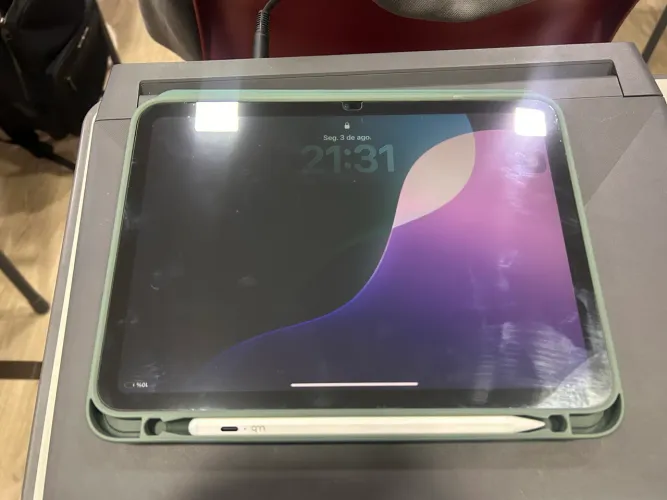 iPad 10 64gb com caneta