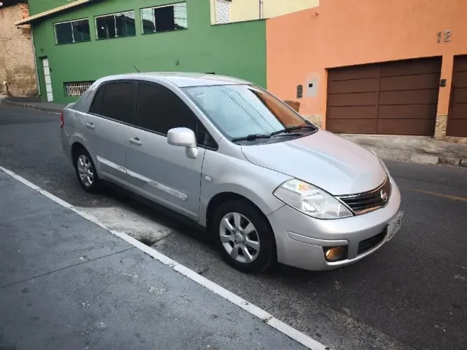 Nissan Tiida Sedan 1.8 16V Flex Fuel 4P Aut. 2013