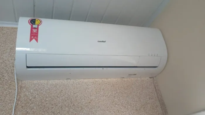 Ar condicionado 12000. btus Comfee inverter 