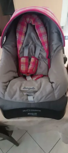Bebê conforto burigotto