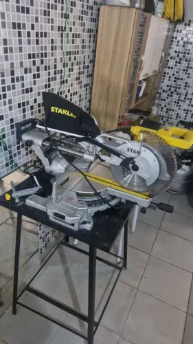 Máquina policorte da marca stanley