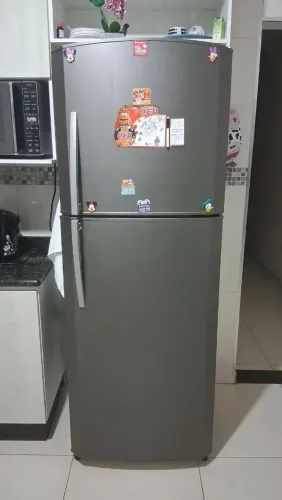 Geladeira 410 litros Bosch. Funcionando perfeitamente