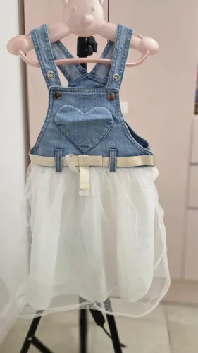 Jardineira infantil 