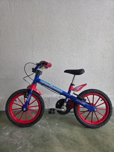 Bicicleta para crianças em excelente estado