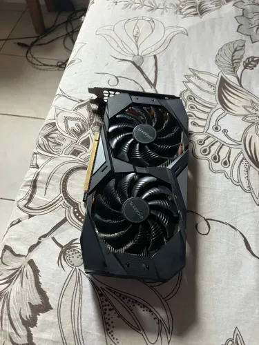 Placa de vídeo RTX 2060 Gigabyte