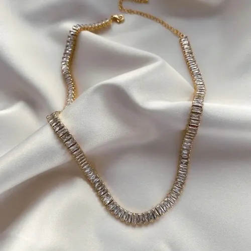 Colar chocker rivieira baguete cristal semijoia