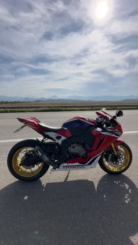 Moto CBR 1000RR SP Fireblade 2018