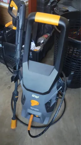Vendo máquina de Auta pressão a jato 