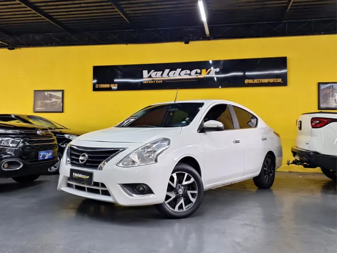 Nissan Versa SL 1.6 16V Flexstart 4P Aut. 2017