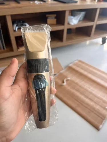 Máquina de Tosa Pet Grooming Clipper Kit dourada
