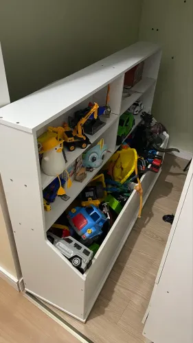 Guarda roupa e organizador brinquedos