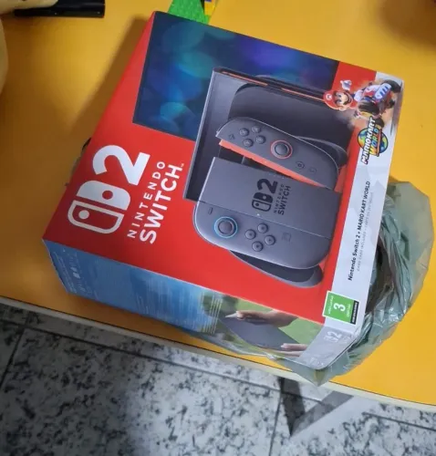 Nintendo Switch 2 c/Mario mídia física 
