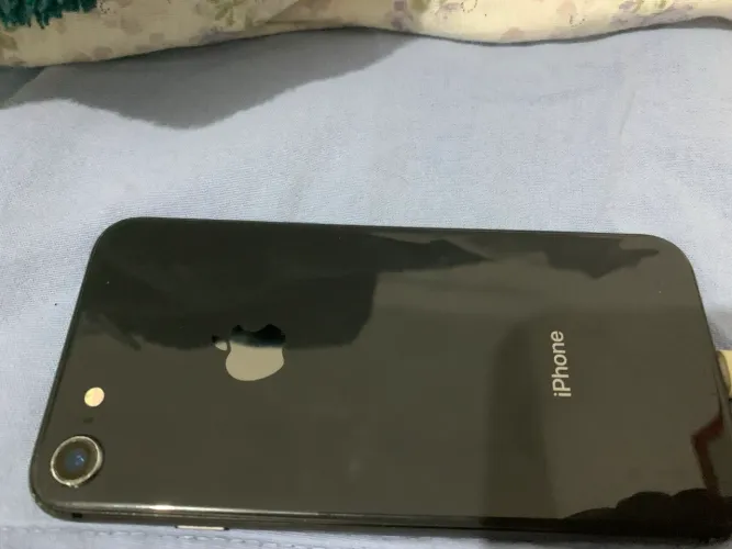 Vendo cel usado iPhone 8