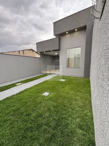 Casa Padrão com ENTRADA FACILITADA na região do setor Garavelo