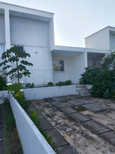 LINDA CASA, toda murada, com 2 quartos, sendo 1 suíte, na !ª Etapa da Smart City