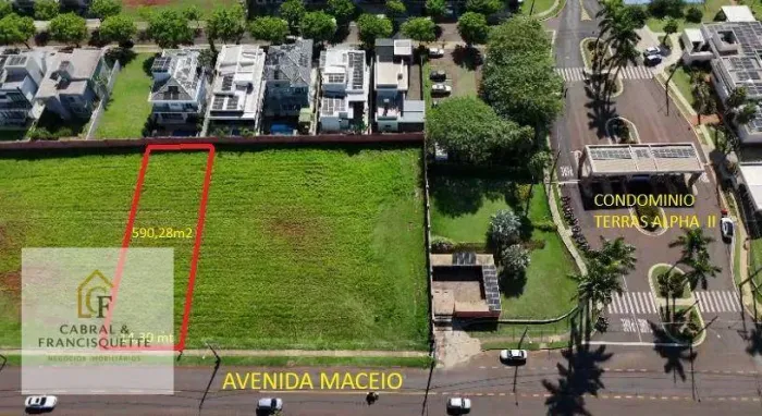 Terreno de 590,28 m2 a venda na Avenida Maceio