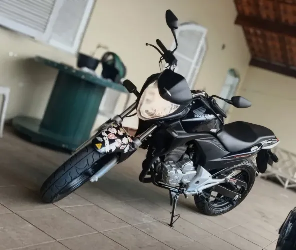 Cb 300r azul petróleo ano 2012