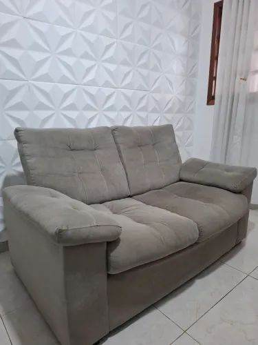 Vendo Sofá em tecido suede usado