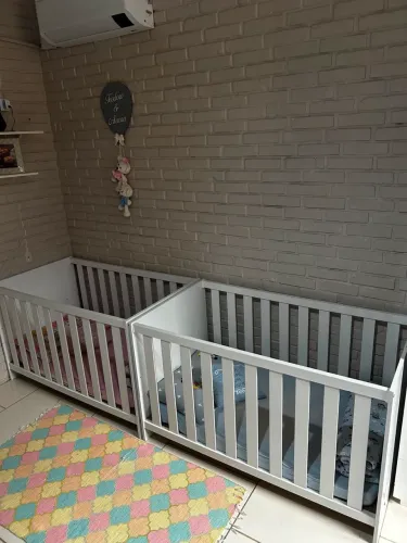 Vendo 2 berços em ótimo estado! 