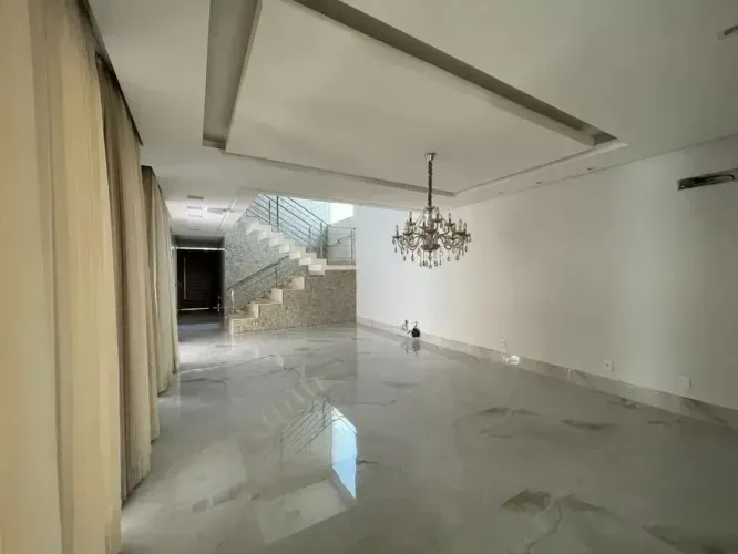 Sobrado no Condomínio Verona com 4 Quartos para venda ou aluguel