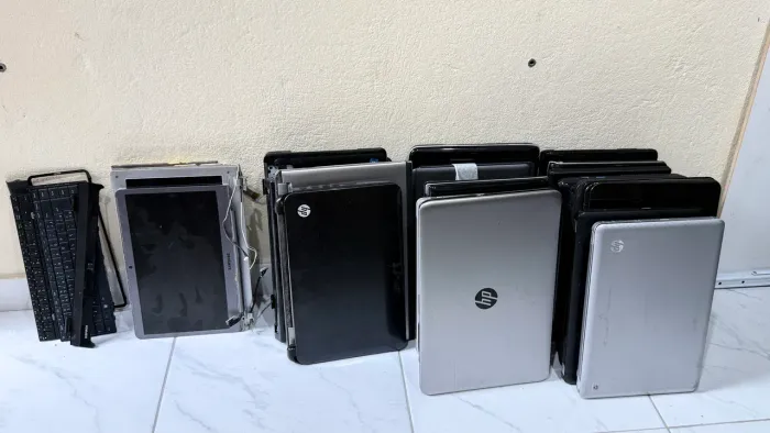 Vendo lote de notebook para retirada de peças 