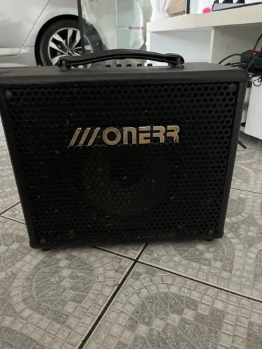 Vendo caixa amplificada onerr